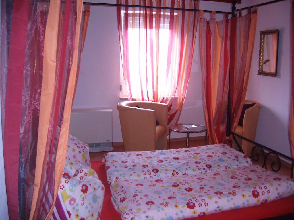 Apartments Svjetlana Langenargen Room photo